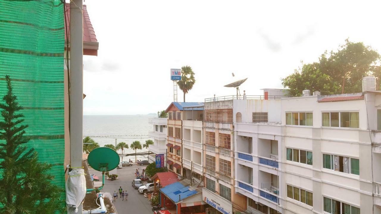 Melissa Guesthouse Pattaya Esterno foto